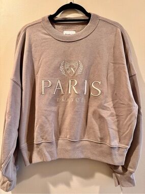 Abercrombie & Fitch Paris Cropped Sweatshirt